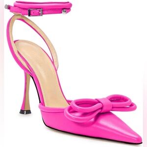 MACH & MACH Double Bow
Leather Heels in Fuchsia